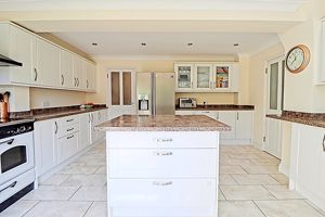 Kitchen- click for photo gallery